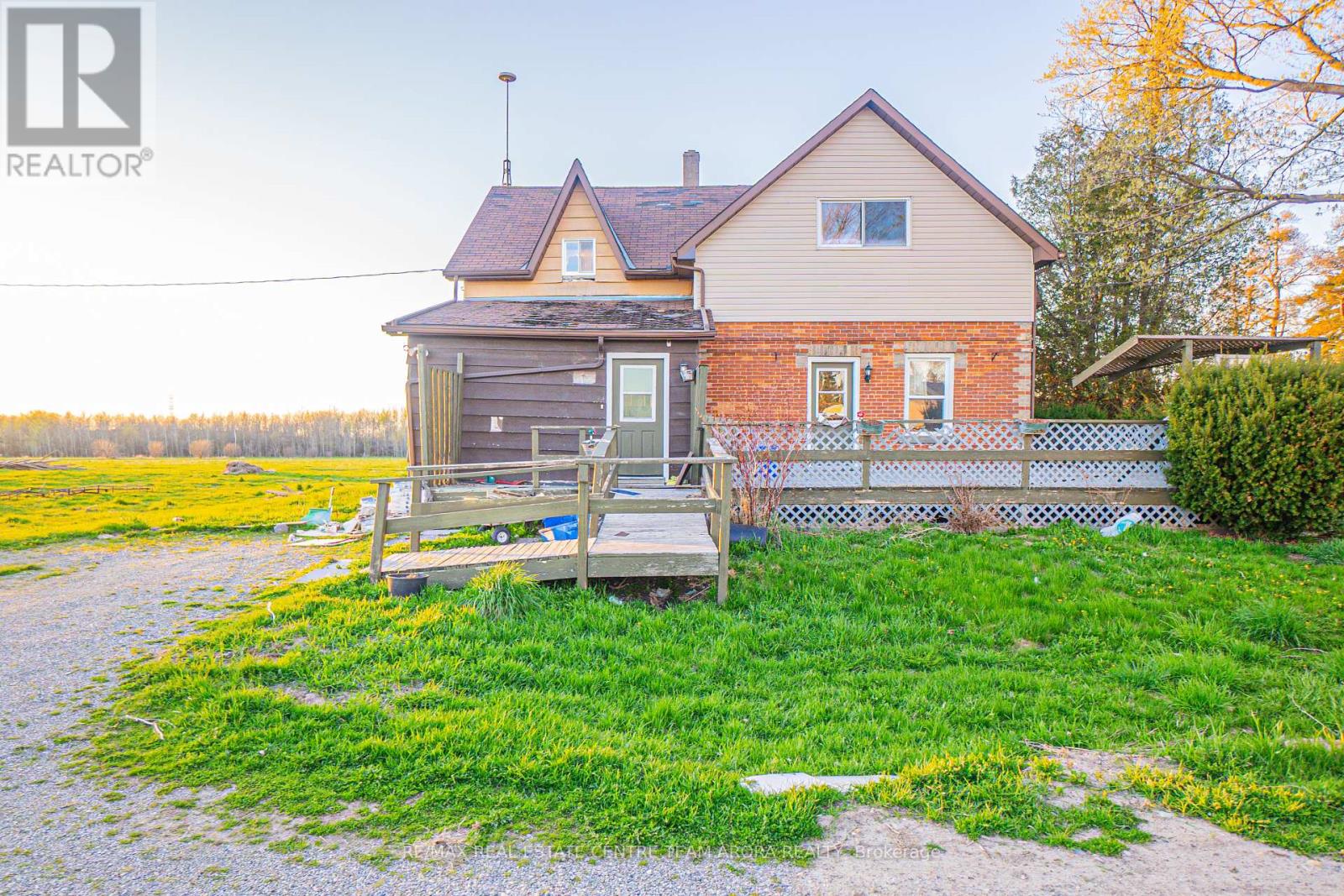 12 - 393330 County Road, Amaranth, Ontario  L9W 0N1 - Photo 2 - X12154445