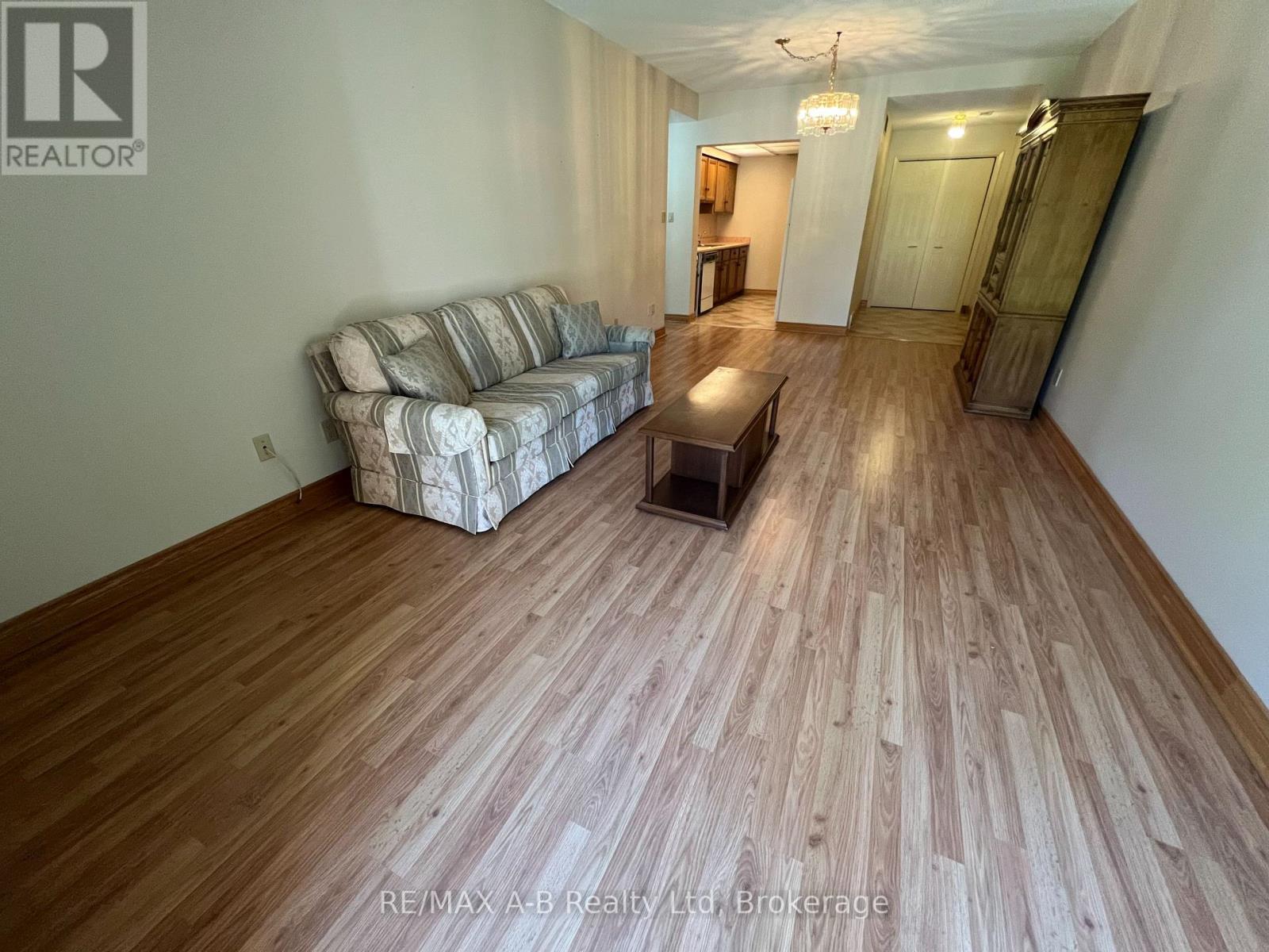 112 - 199 Hope Street E, East Zorra-Tavistock, Ontario  N0B 2R0 - Photo 7 - X12154485
