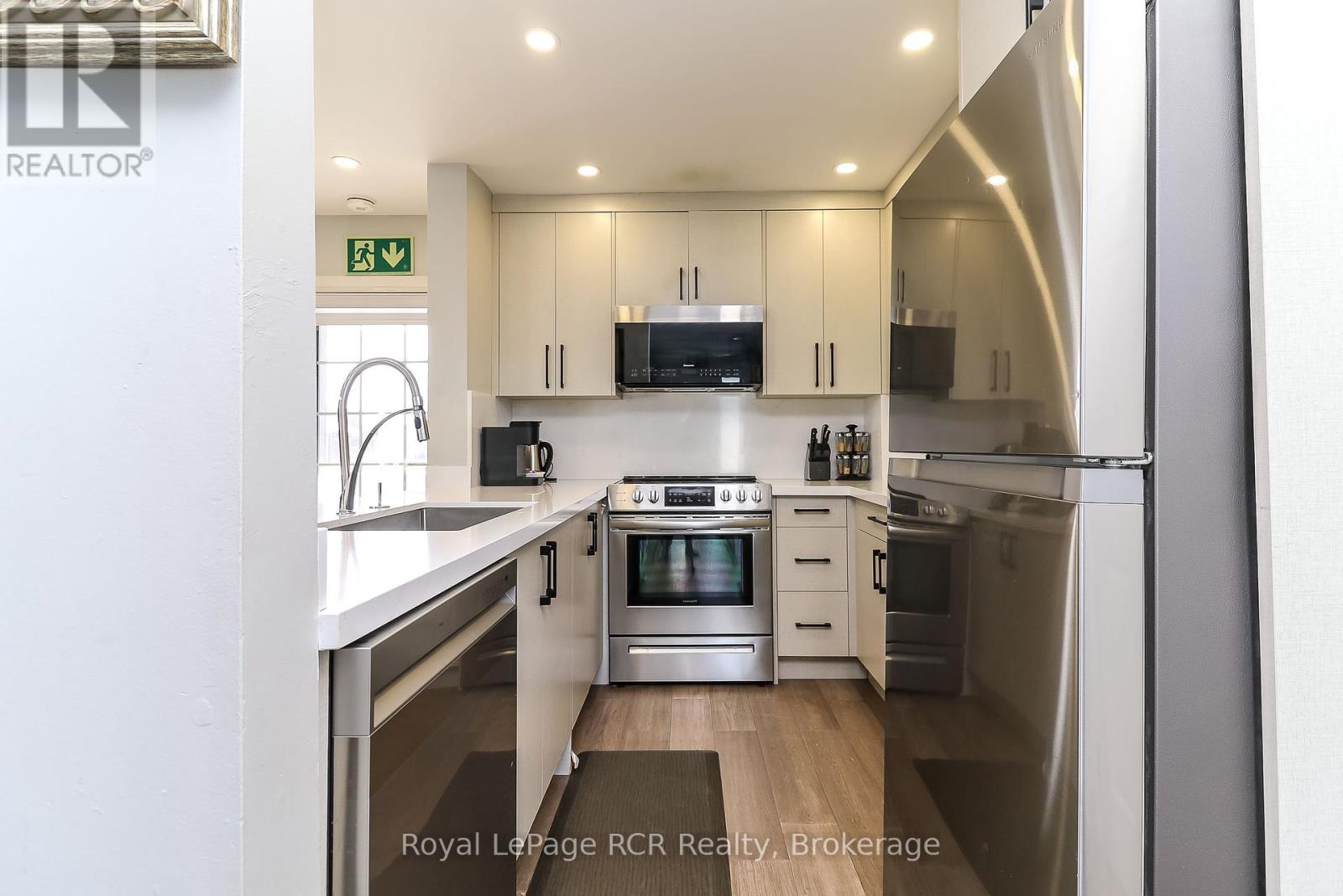 22 - 162 Settlers Way, Blue Mountains, Ontario  L9Y 0M4 - Photo 8 - X12154505