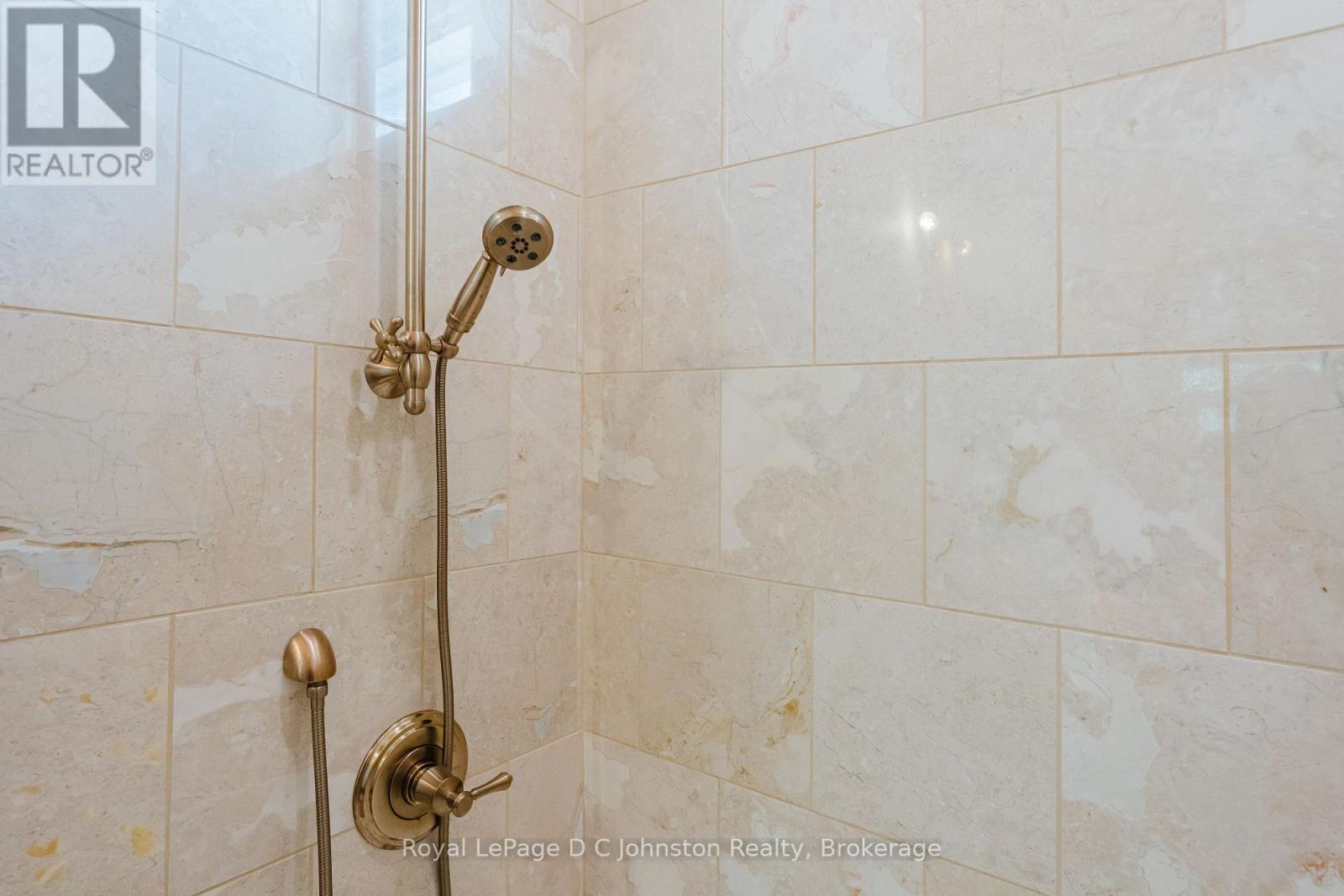 66 Grosvenor St Street N, Saugeen Shores, Ontario  N0H 2L0 - Photo 18 - X12154602