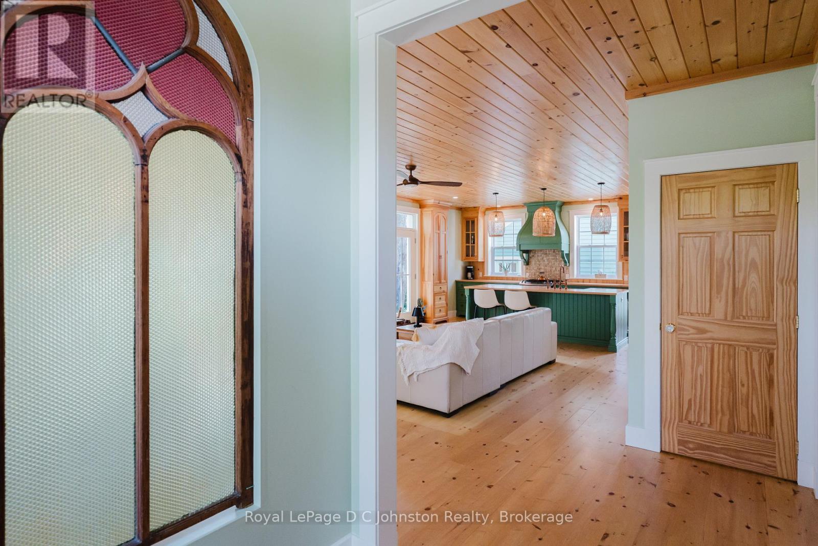 Property at 66 GROSVENOR ST STREET N image 4