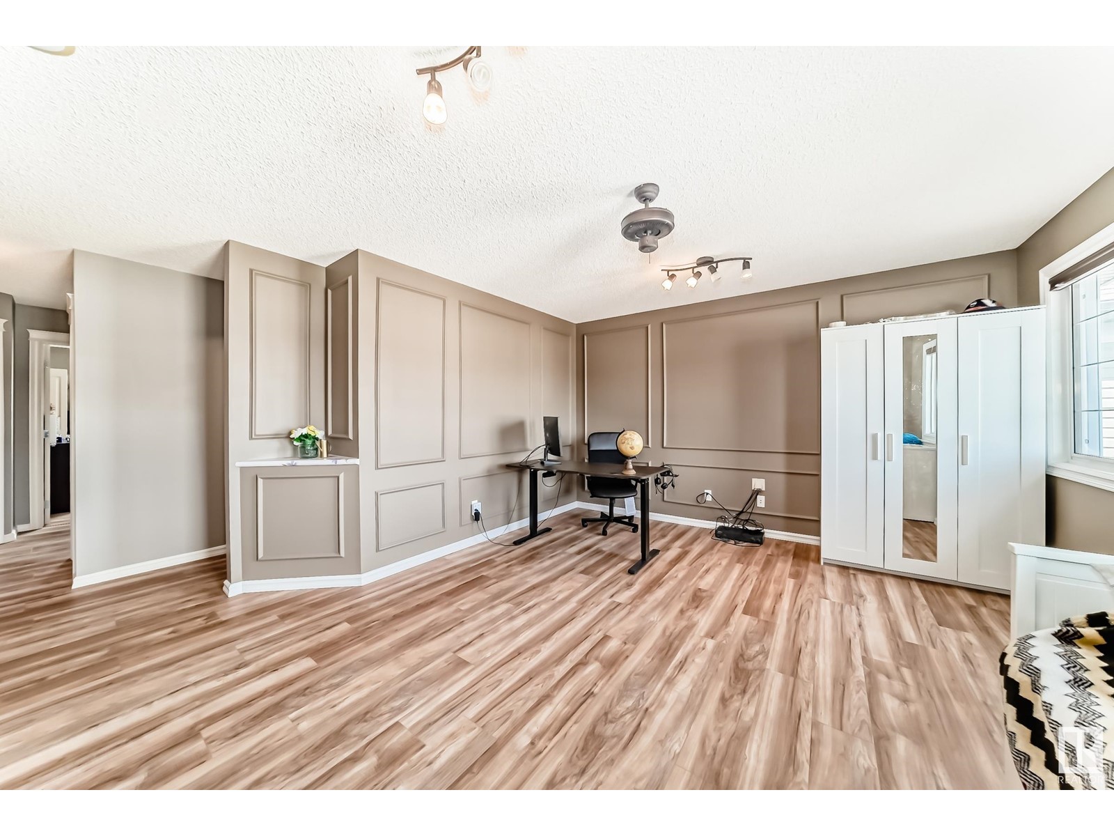 6908 Strom Ln Nw, Edmonton, Alberta  T6R 0G3 - Photo 25 - E4432850
