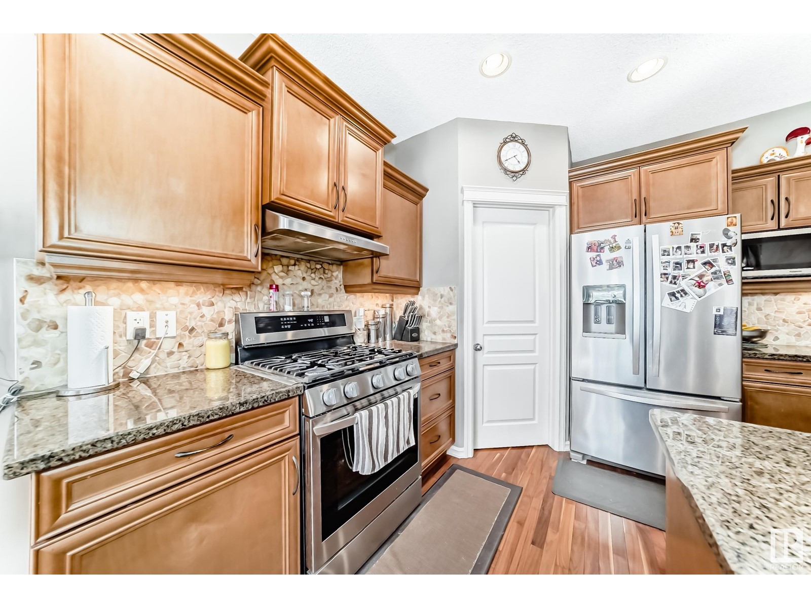 6908 Strom Ln Nw, Edmonton, Alberta  T6R 0G3 - Photo 11 - E4432850