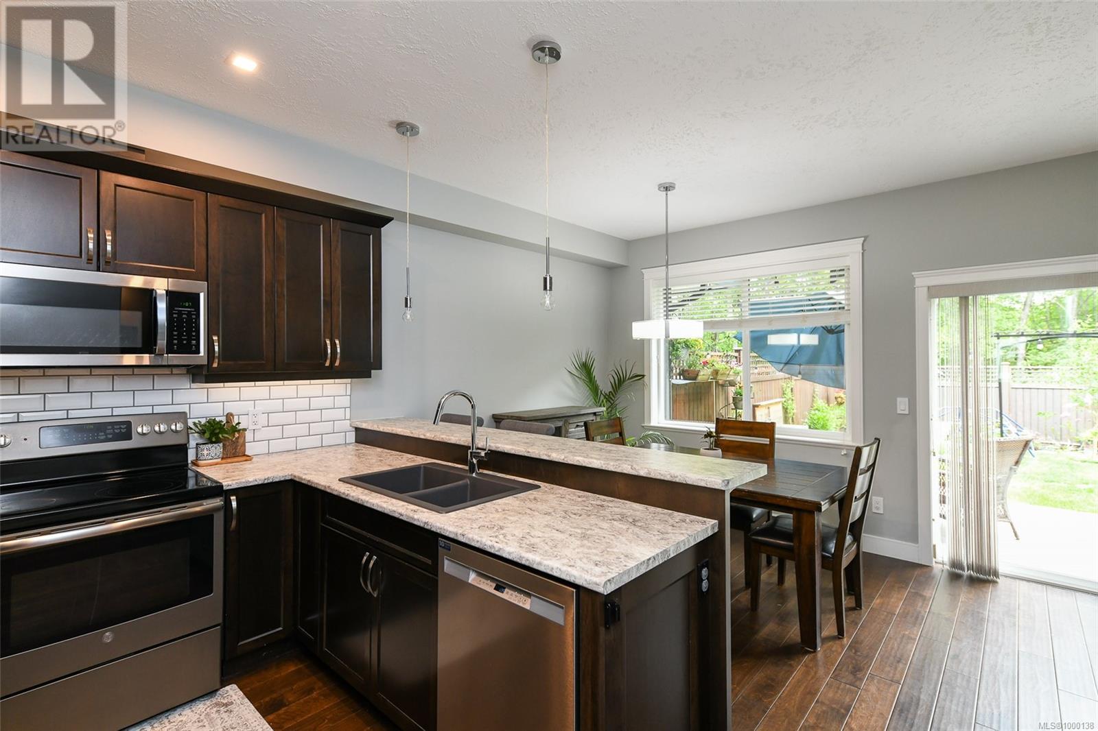 108 2077 20th St, Courtenay, British Columbia  V9N 0G2 - Photo 6 - 1000138