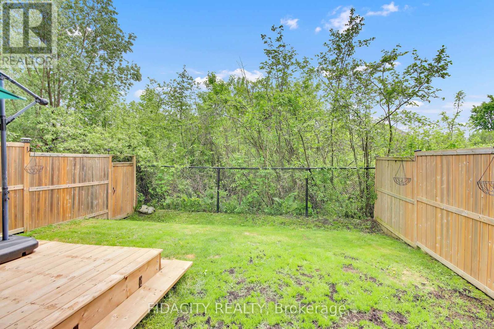 284 Wood Acres Grove, Ottawa, Ontario  K1T 0B3 - Photo 44 - X12154473