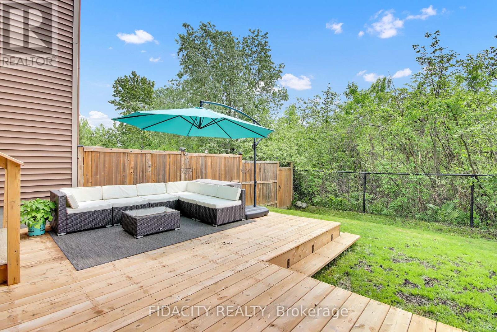 284 Wood Acres Grove, Ottawa, Ontario  K1T 0B3 - Photo 48 - X12154473