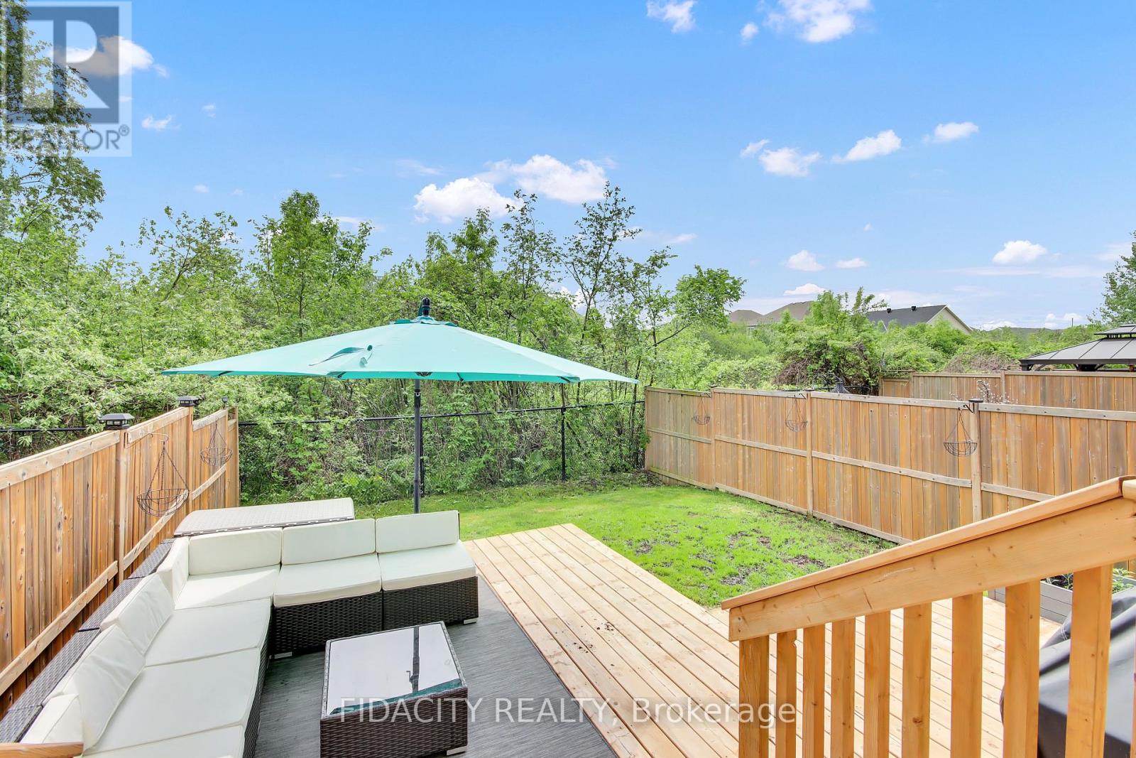 284 Wood Acres Grove, Ottawa, Ontario  K1T 0B3 - Photo 49 - X12154473