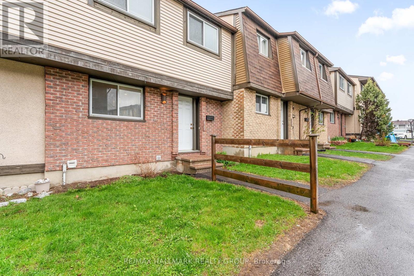 2788 Pimlico Crescent, Ottawa, Ontario  K1T 2A8 - Photo 2 - X12154493
