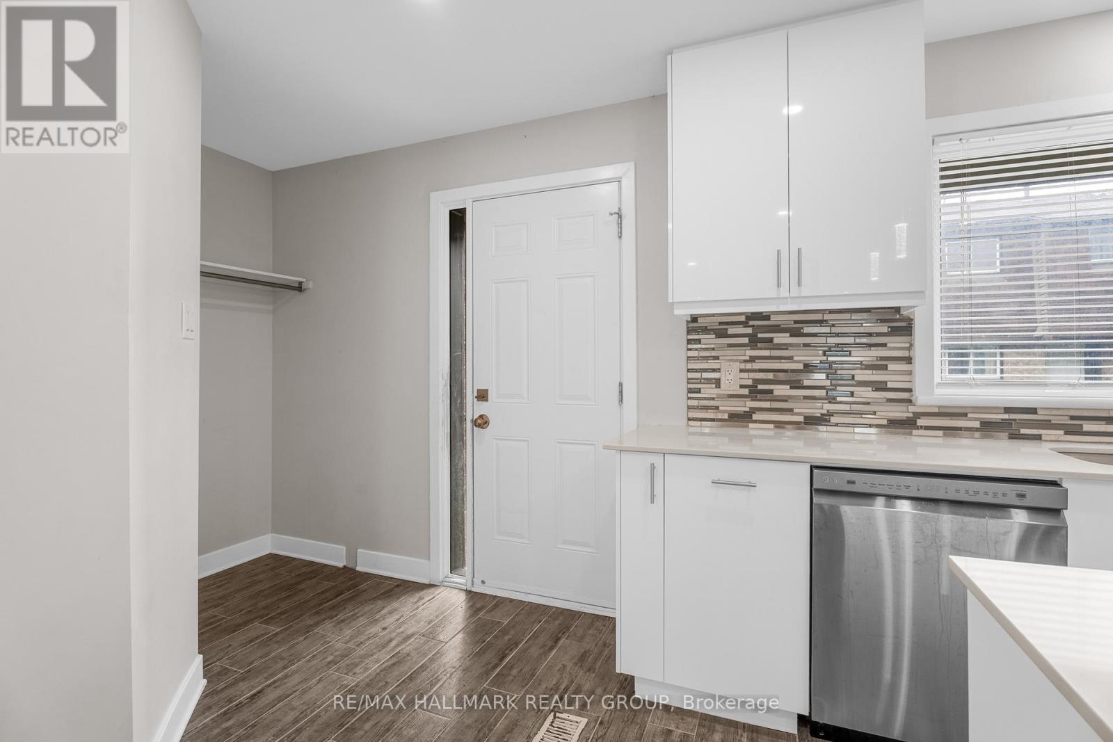 2788 Pimlico Crescent, Ottawa, Ontario  K1T 2A8 - Photo 4 - X12154493