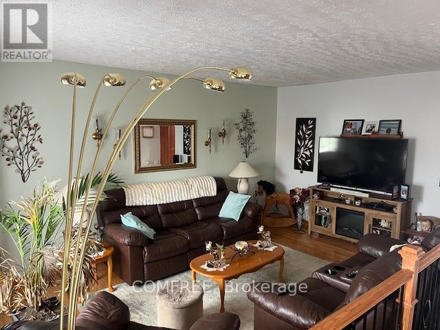 54 Albert Street, Russell, Ontario  K0A 1W0 - Photo 11 - X12154507