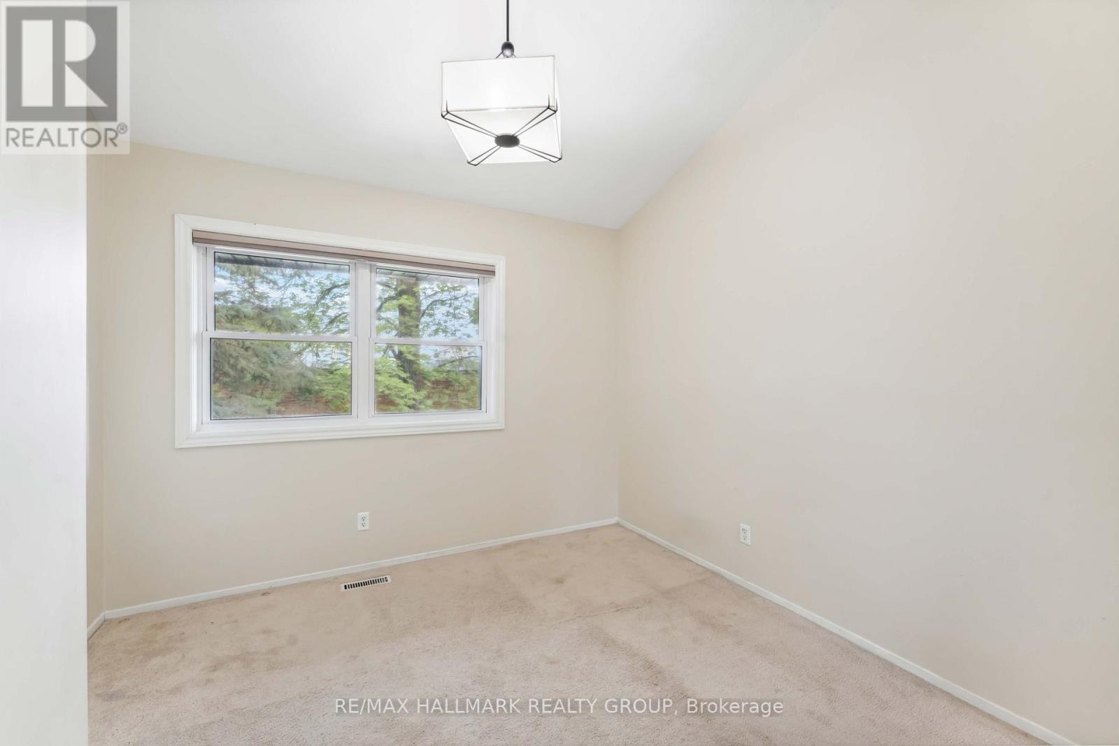 12 - 110 Walnut Court, Ottawa, Ontario  K1R 7W2 - Photo 23 - X12154558