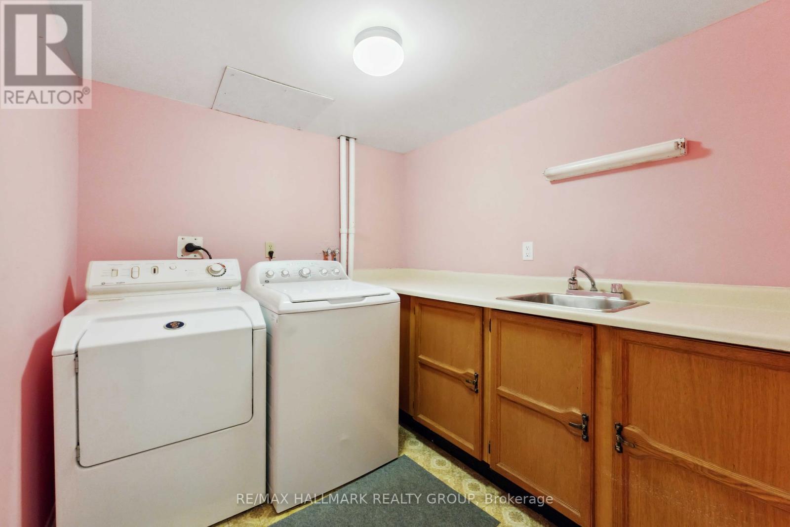 12 - 110 Walnut Court, Ottawa, Ontario  K1R 7W2 - Photo 28 - X12154558