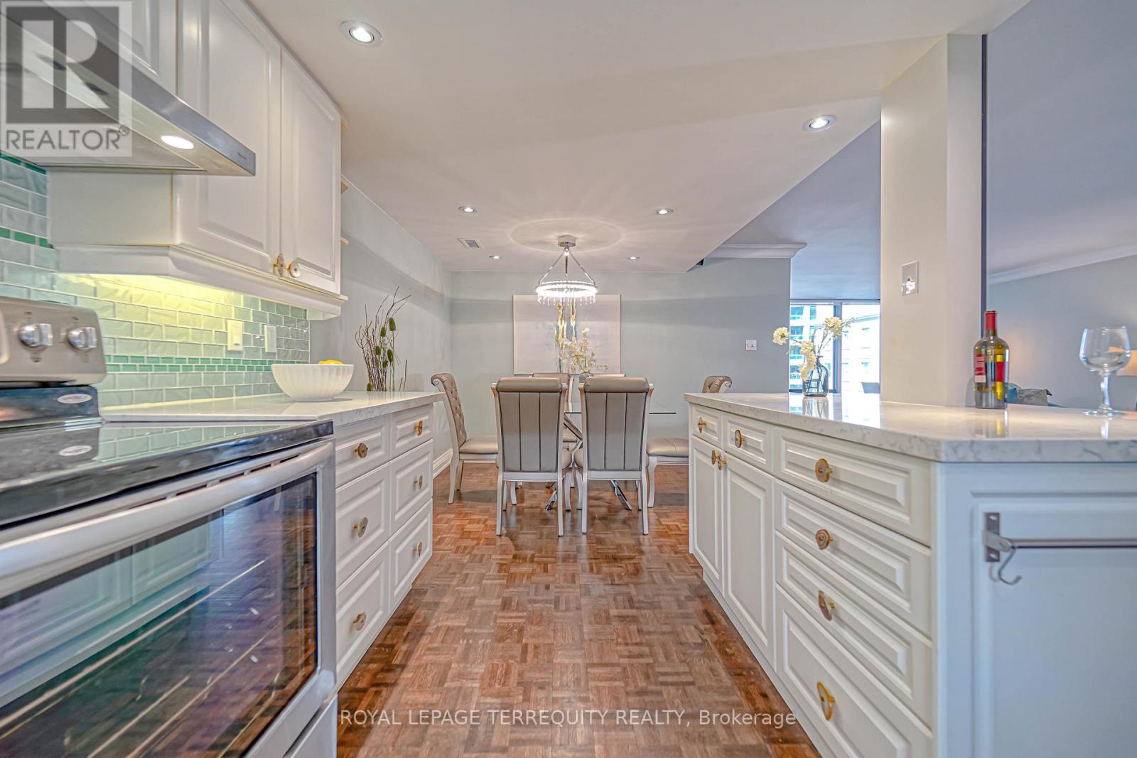 806 - 30 Wellington Street E, Toronto, Ontario  M5E 1S3 - Photo 15 - C12060358