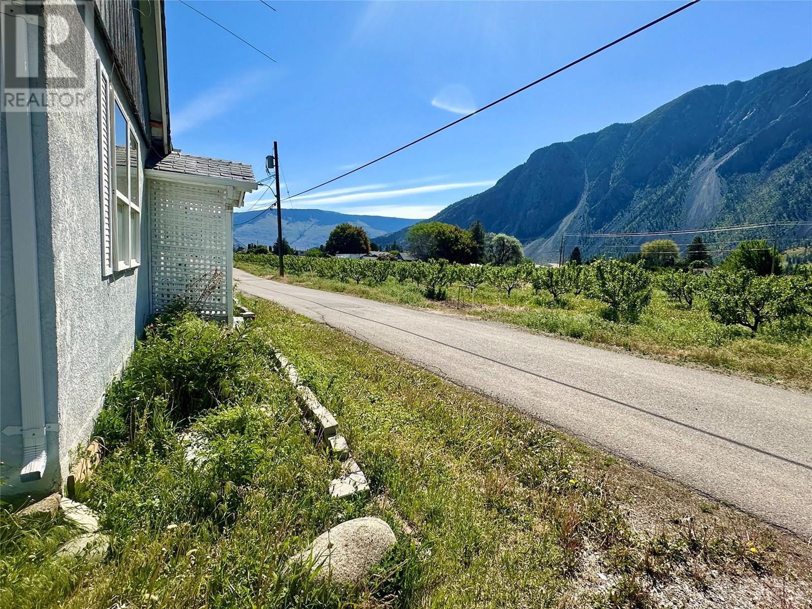 110 9th Avenue, Keremeos, British Columbia  V0X 1N3 - Photo 60 - 10346399