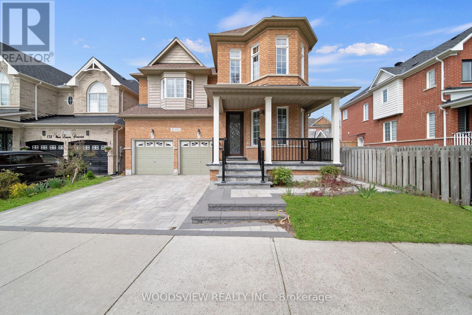 142 West Lawn Crescent, Whitchurch-Stouffville, Ontario  L4A 0B4 - Photo 2 - N12142005