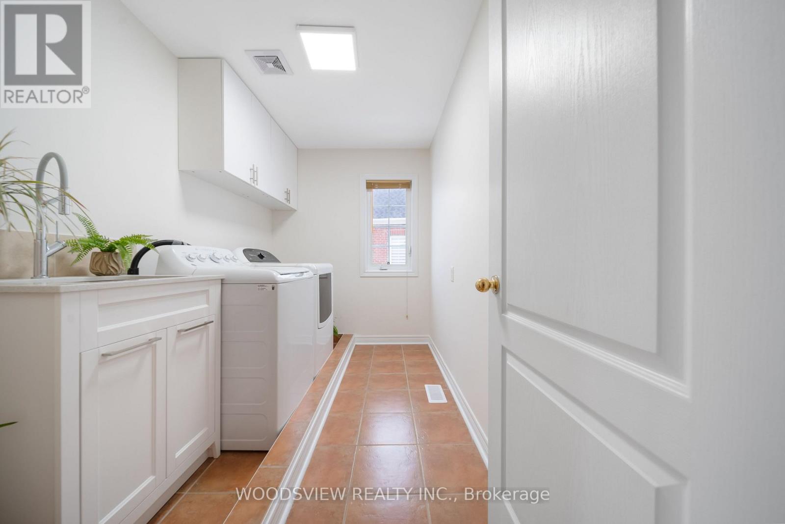 142 West Lawn Crescent, Whitchurch-Stouffville, Ontario  L4A 0B4 - Photo 22 - N12142005