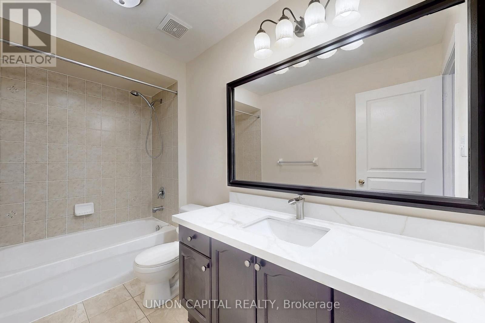 28 Silkgrove Terrace, Markham, Ontario  L6E 1P7 - Photo 15 - N12153625
