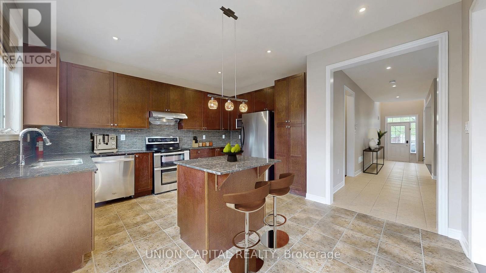 28 Silkgrove Terrace, Markham, Ontario  L6E 1P7 - Photo 6 - N12153625