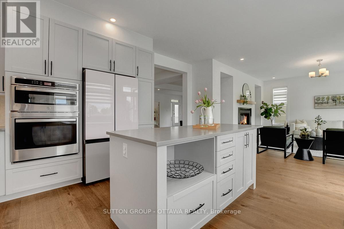 908 Duxbury Lane, Ottawa, Ontario  K4M 0M3 - Photo 13 - X12150716