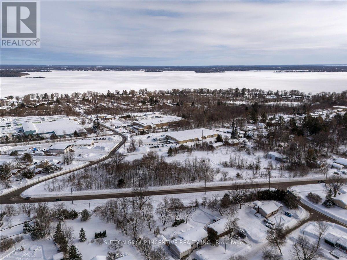 570 Laclie Street, Orillia, Ontario  L3V 4A9 - Photo 7 - S11990417