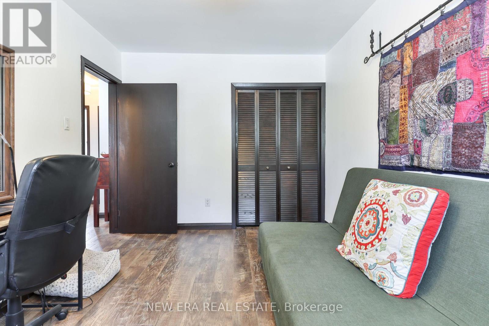 630 Blue Forest Hill, Burlington, Ontario  L7L 4H3 - Photo 23 - W12131271