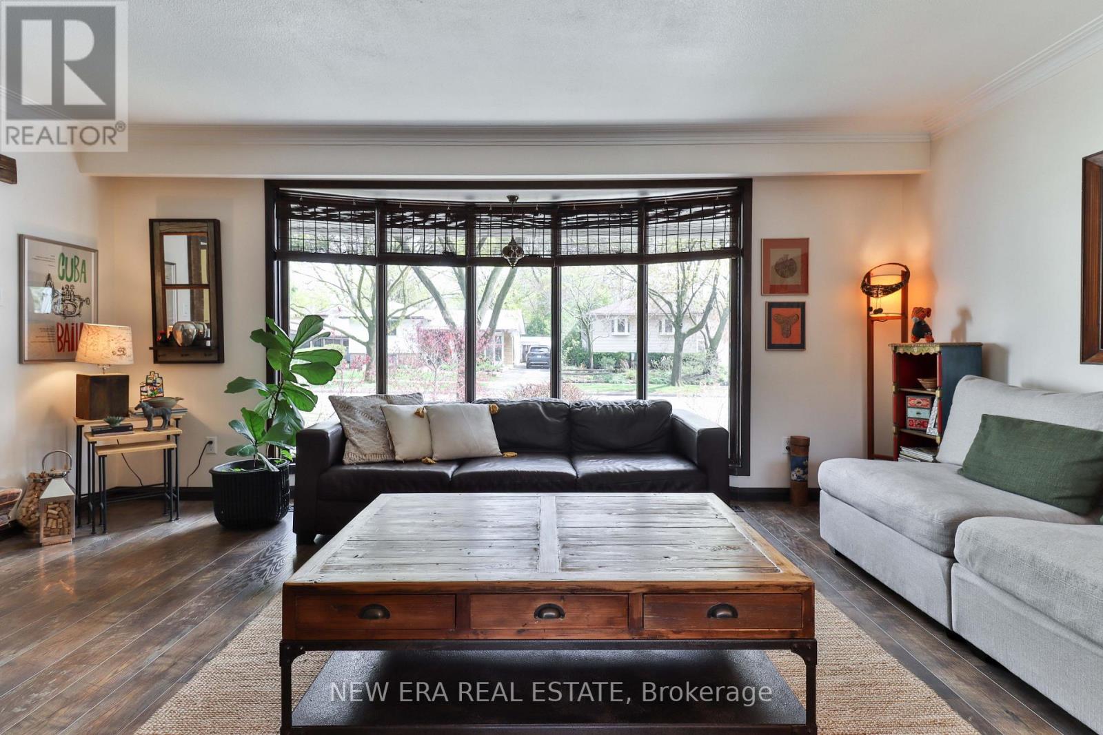 630 Blue Forest Hill, Burlington, Ontario  L7L 4H3 - Photo 8 - W12131271