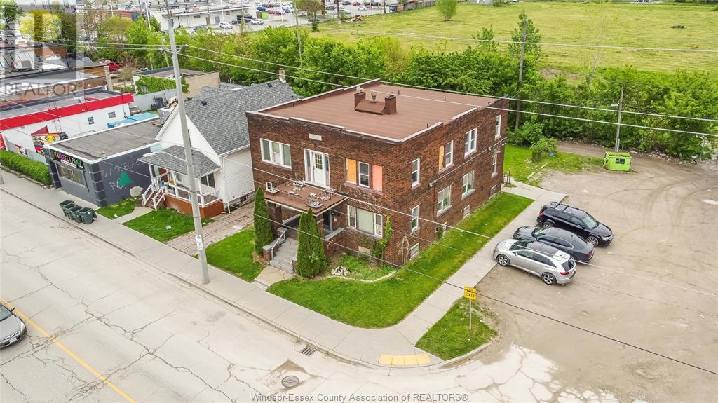 MLS# 25012274: 1091 WYANDOTTE STREET West, Windsor, Canada