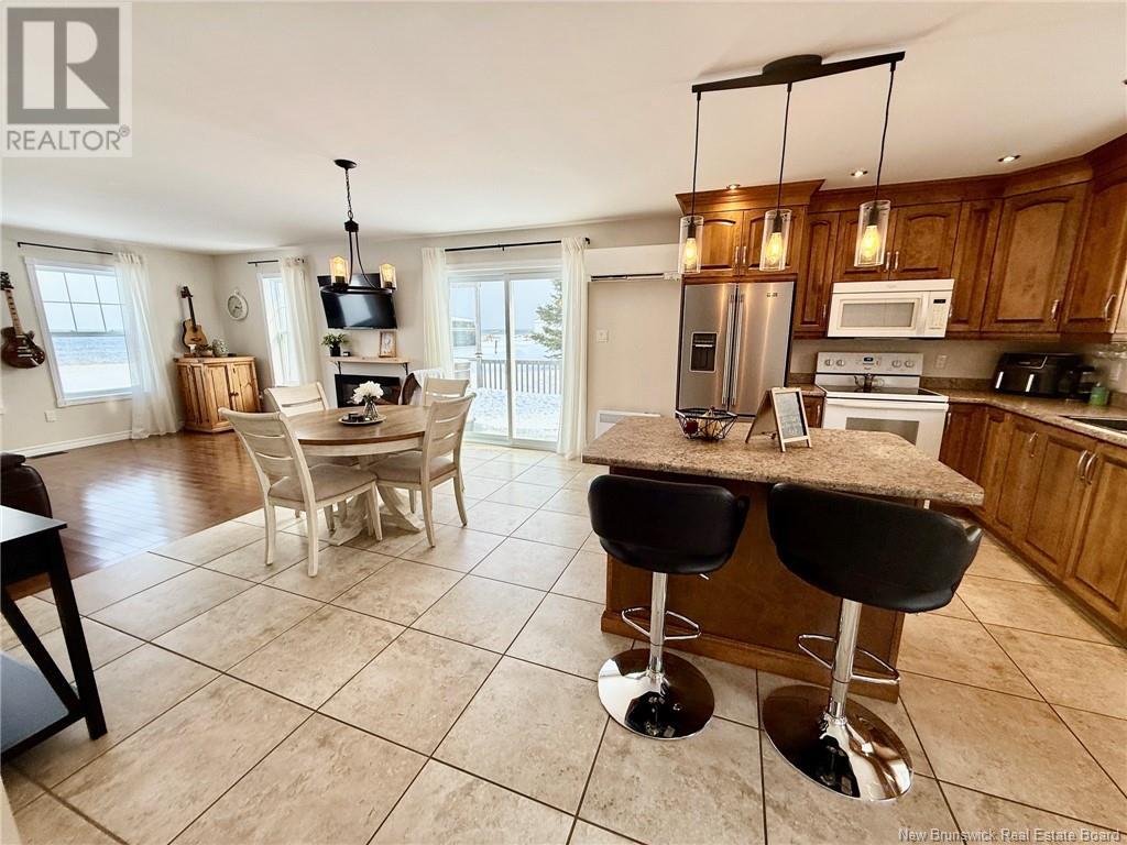 Property at 597 Principal image 5