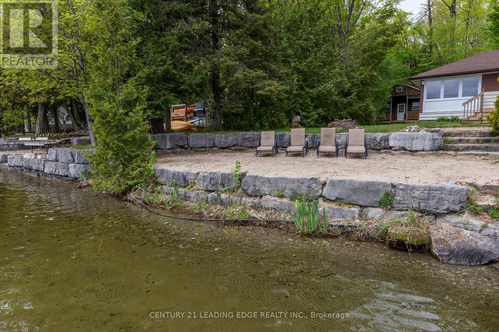 1963 White Lake Road W, Douro-Dummer, Ontario  K0L 2H0 - Photo 42 - X12154469