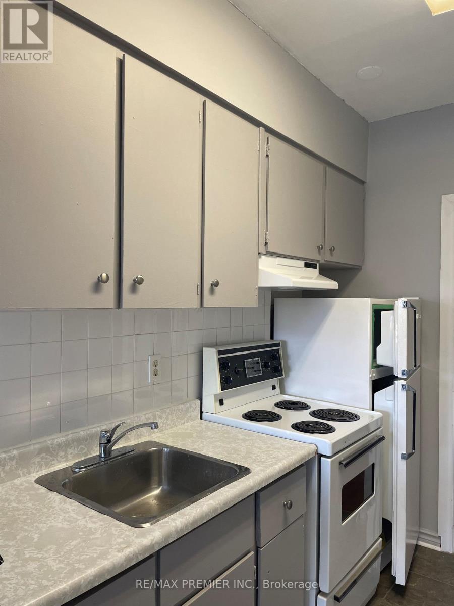 144 Lake Street, St. Catharines, Ontario  L2R 5Y3 - Photo 16 - X12100936