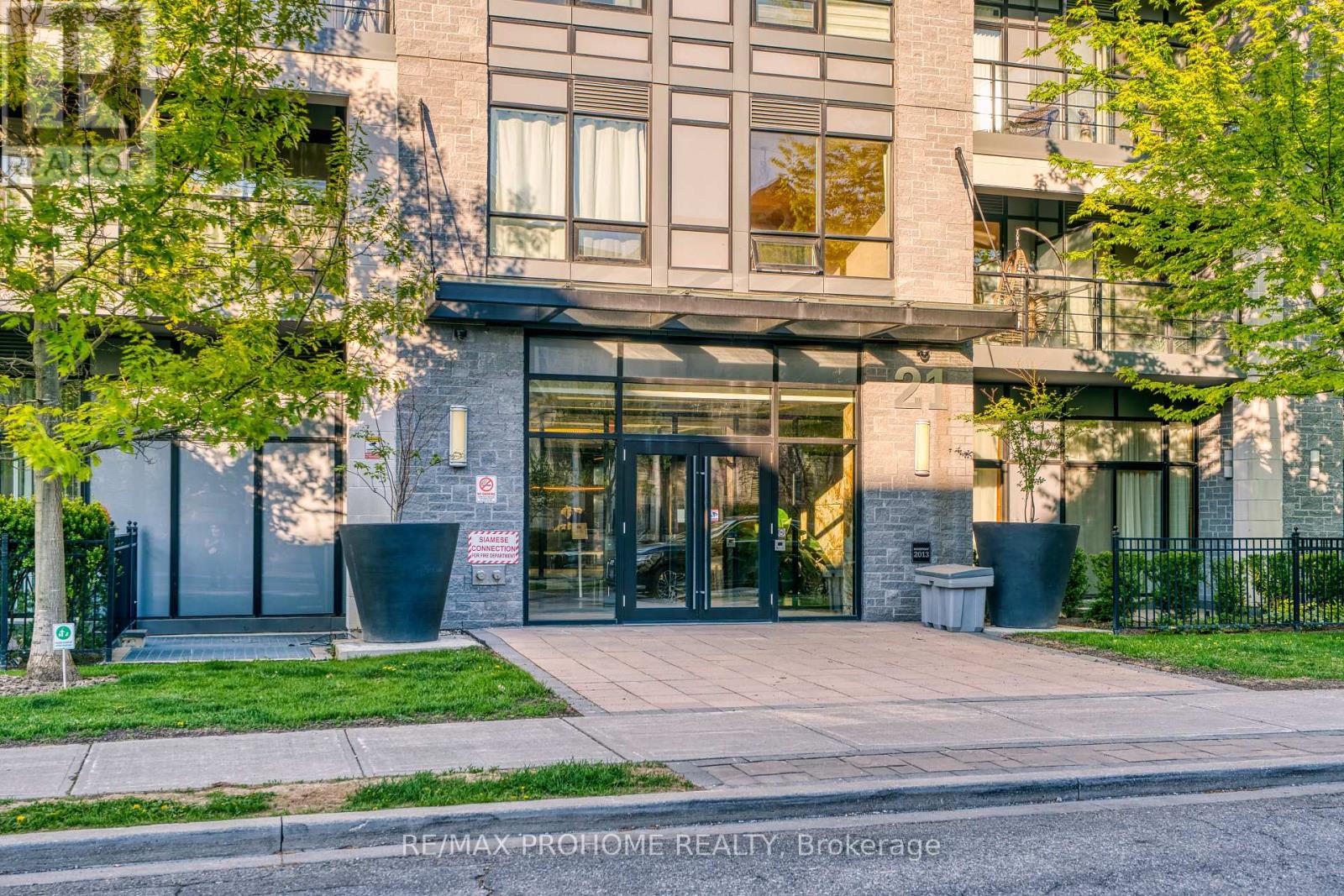 213 - 21 Clairtrell Road, Toronto, Ontario  M2N 5J7 - Photo 2 - C12154600