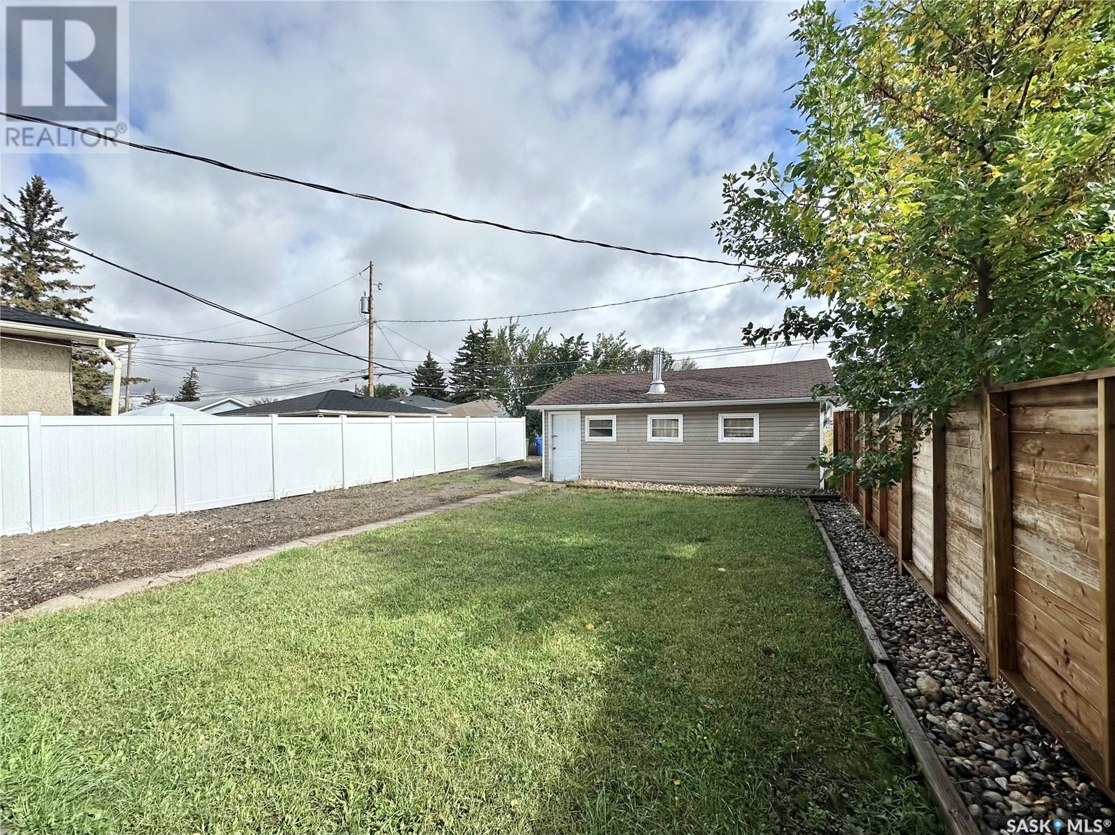 2125 Fleury Street, Regina, Saskatchewan  S4N 2M3 - Photo 3 - SK006189