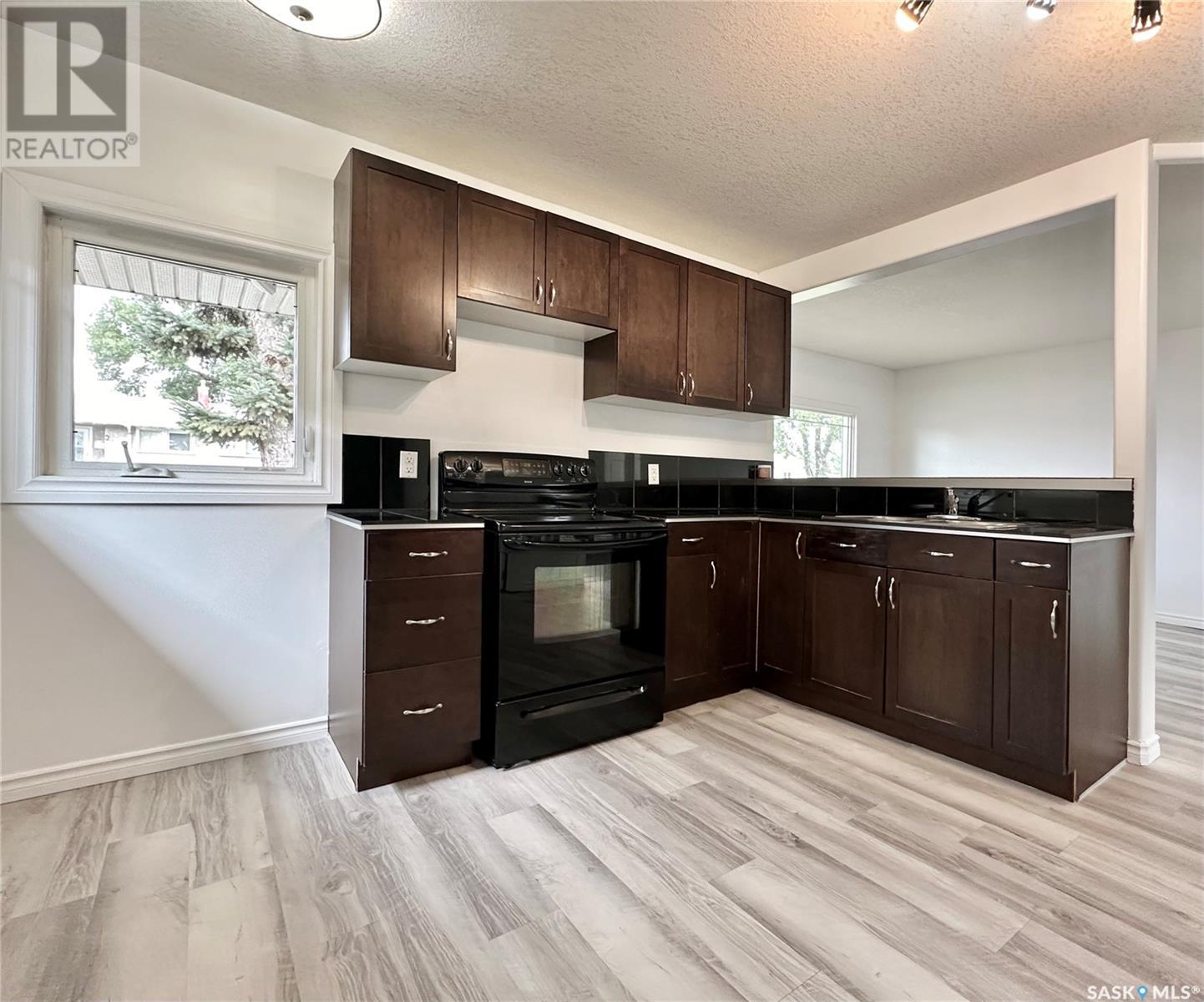 2125 Fleury Street, Regina, Saskatchewan  S4N 2M3 - Photo 9 - SK006189