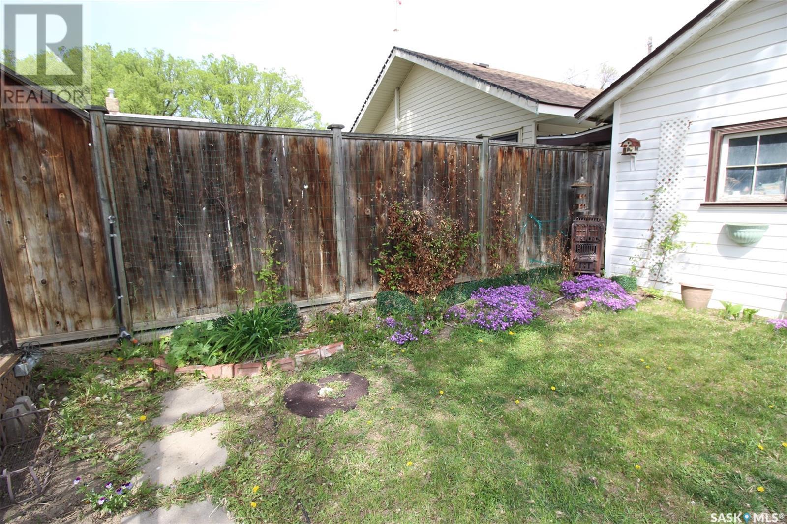 580 1st Street E, Shaunavon, Saskatchewan  S0N 2M0 - Photo 32 - SK006188