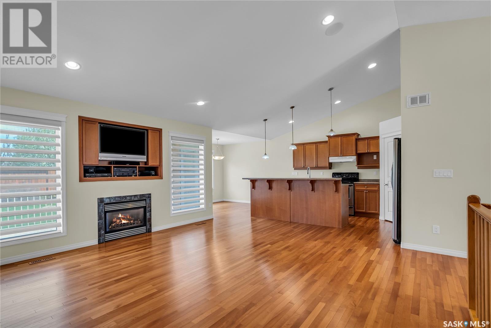 Property at 327 Bolton WAY image 5