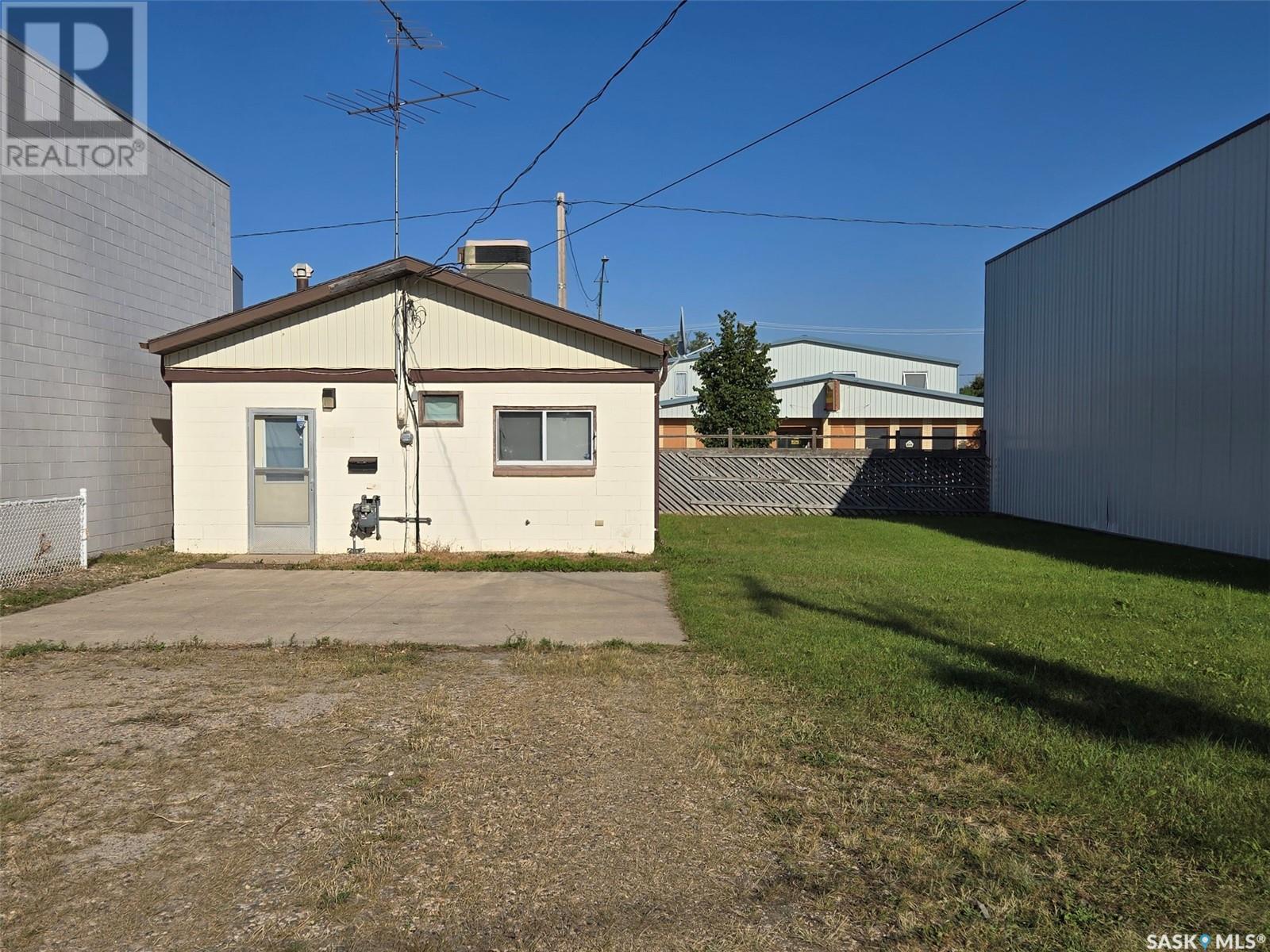 327 Main Street, Humboldt, Saskatchewan  S0K 2A0 - Photo 2 - SK006179