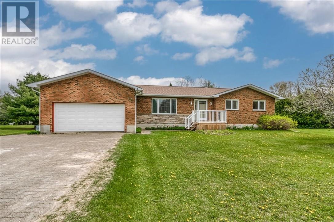 195 Limberlost Lane, Mindemoya, Ontario  P0P 1S0 - Photo 2 - 2122312