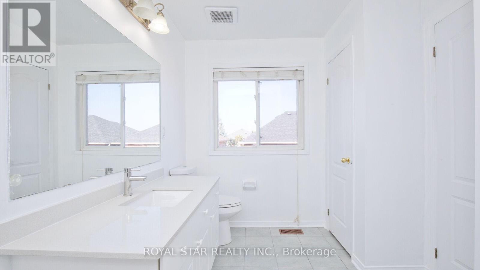 13 Waterdale Road, Brampton, Ontario  L7A 1S7 - Photo 21 - W12116428