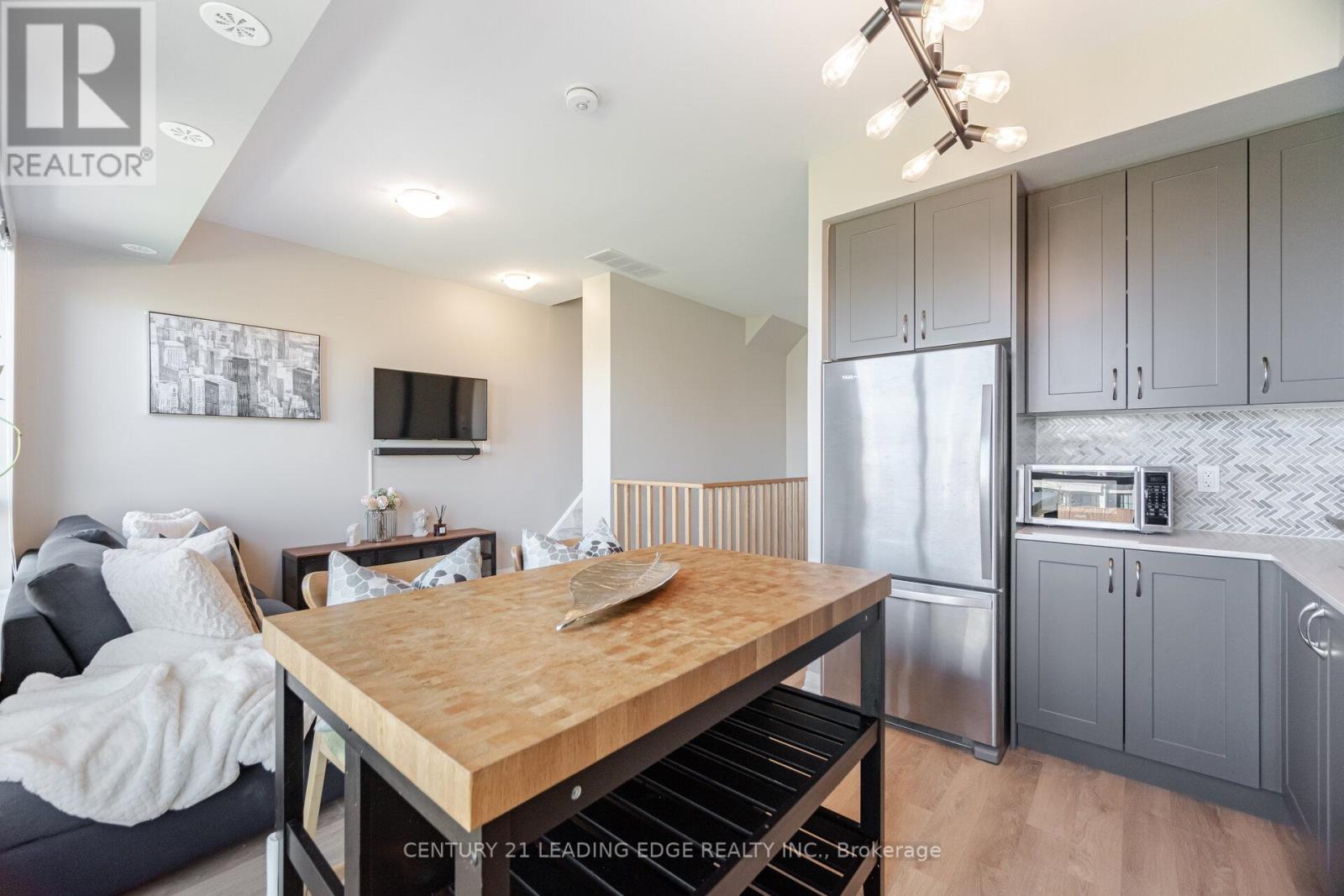 35 - 650 Atwater Avenue, Mississauga, Ontario  L5G 4K7 - Photo 7 - W12154192