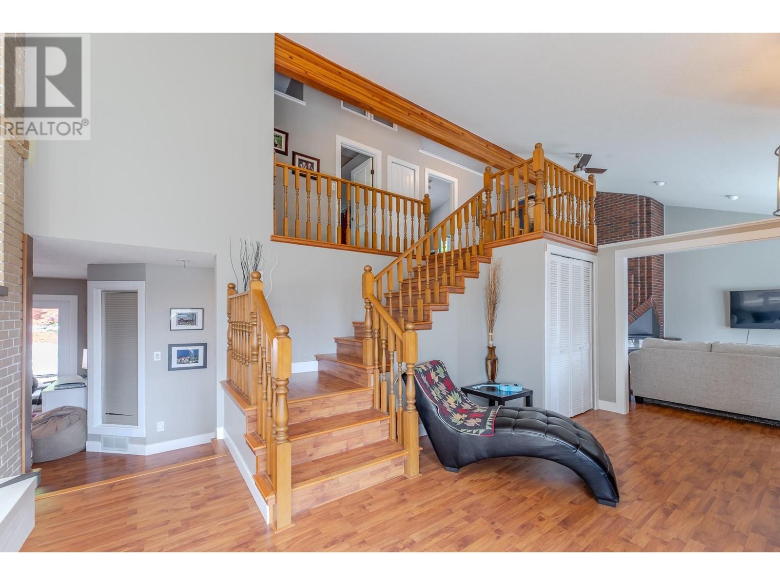 120 Ponderosa Place, Penticton, British Columbia  V2A 7Y8 - Photo 5 - 10346199