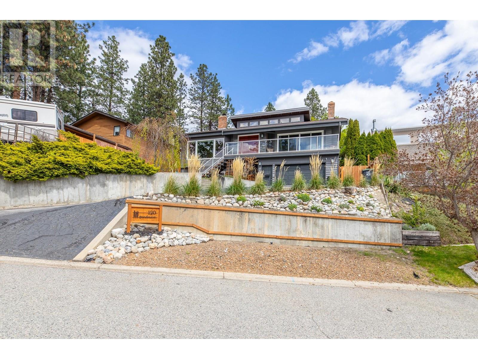 120 Ponderosa Place, Penticton, British Columbia  V2A 7Y8 - Photo 2 - 10346199