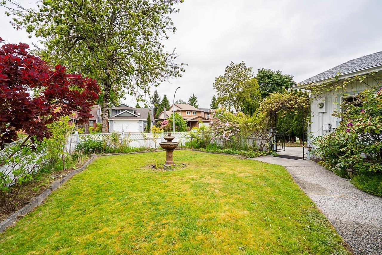 15524 96b Avenue, Surrey, British Columbia  V3R 7N7 - Photo 3 - R3000829