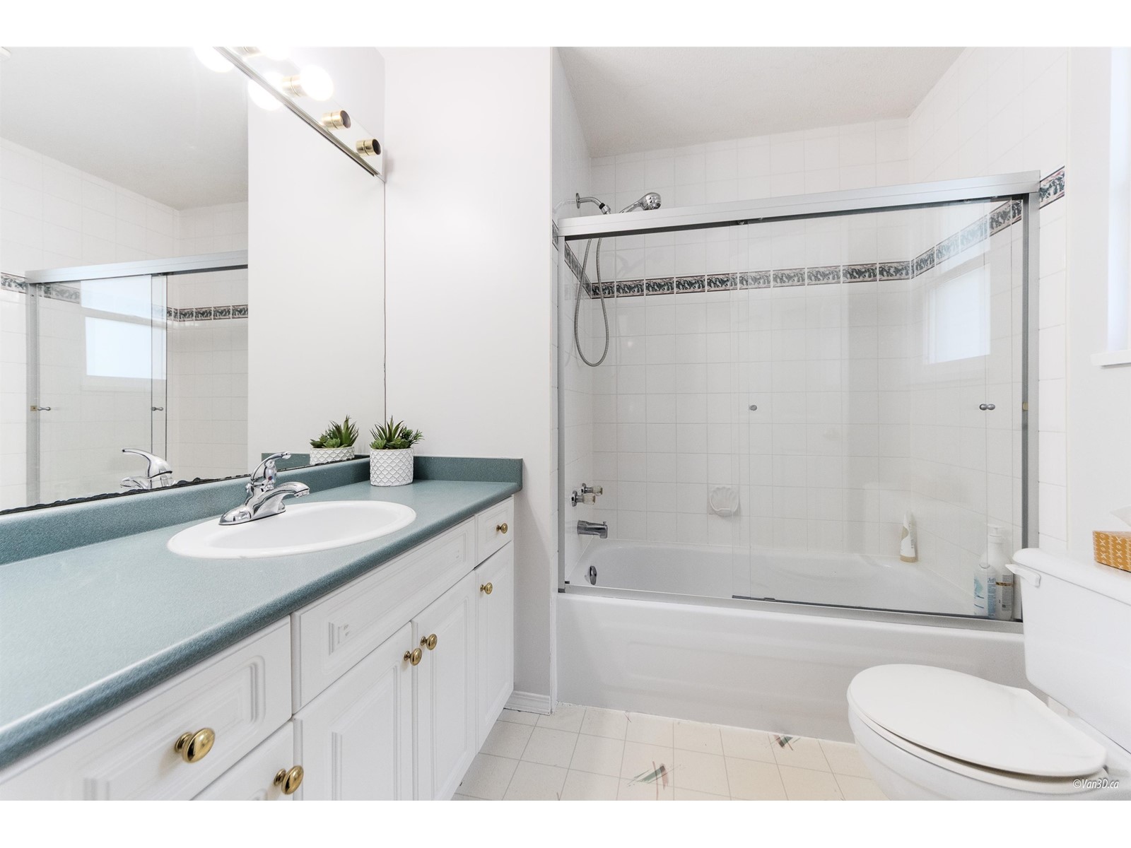 11468 Roxburgh Road, Surrey, British Columbia  V3R 0W4 - Photo 13 - R3002771