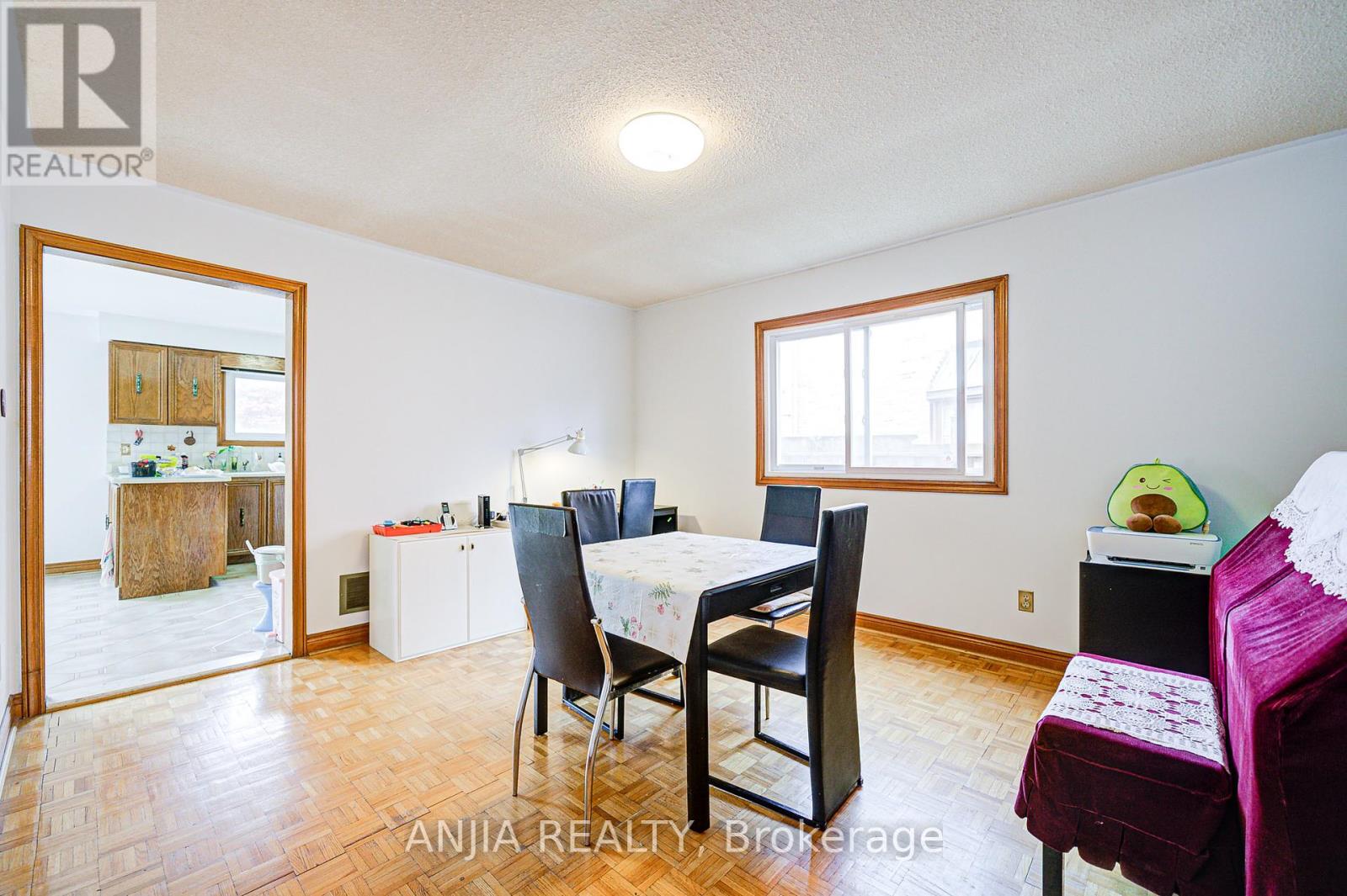 32 Brackin Road, Markham (Milliken Mills East), Ontario  L3R 6S1 - Photo 11 - N12154622