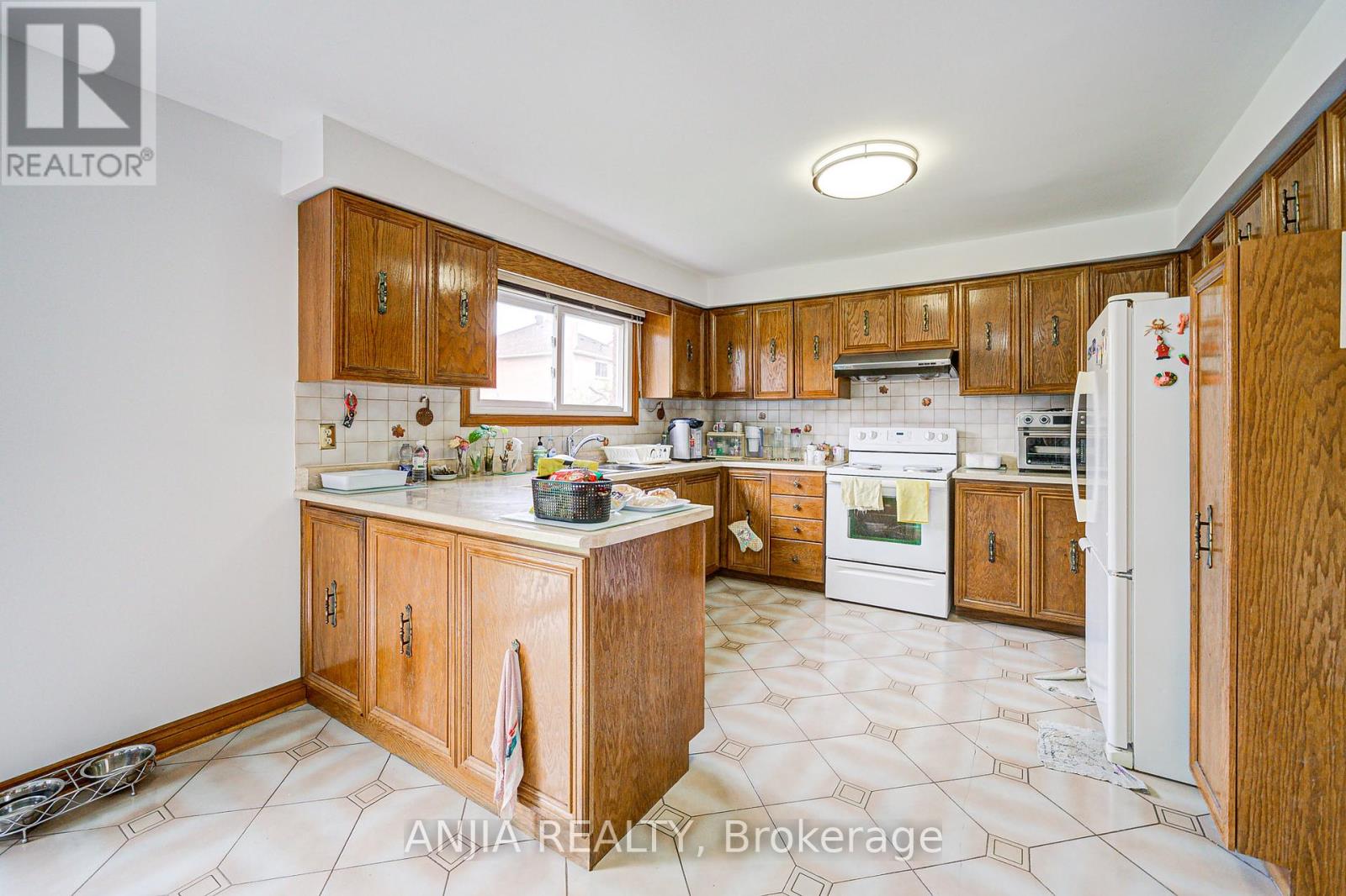 32 Brackin Road, Markham (Milliken Mills East), Ontario  L3R 6S1 - Photo 14 - N12154622