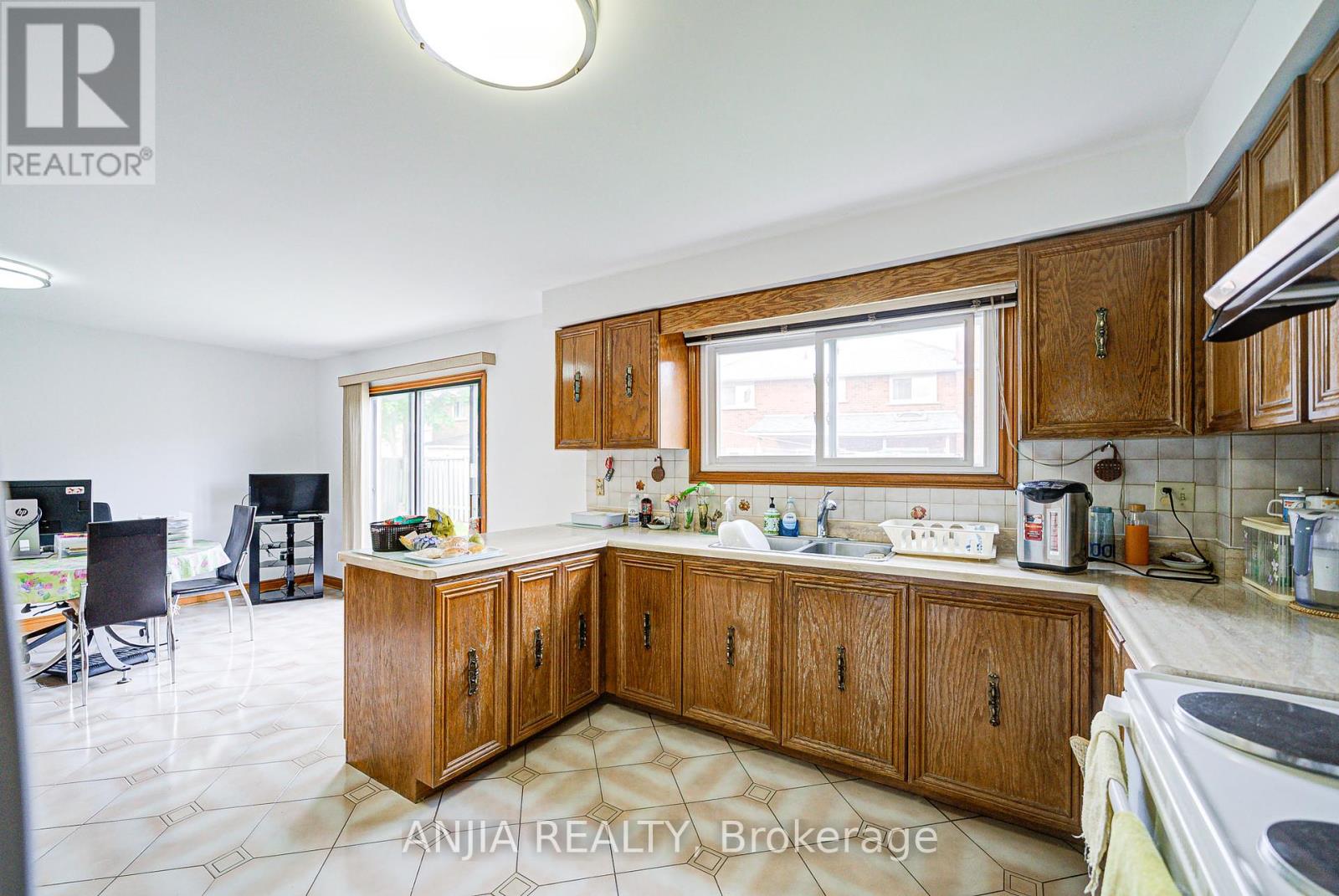 32 Brackin Road, Markham (Milliken Mills East), Ontario  L3R 6S1 - Photo 15 - N12154622