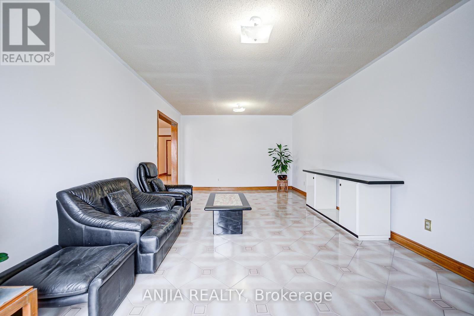 32 Brackin Road, Markham (Milliken Mills East), Ontario  L3R 6S1 - Photo 20 - N12154622
