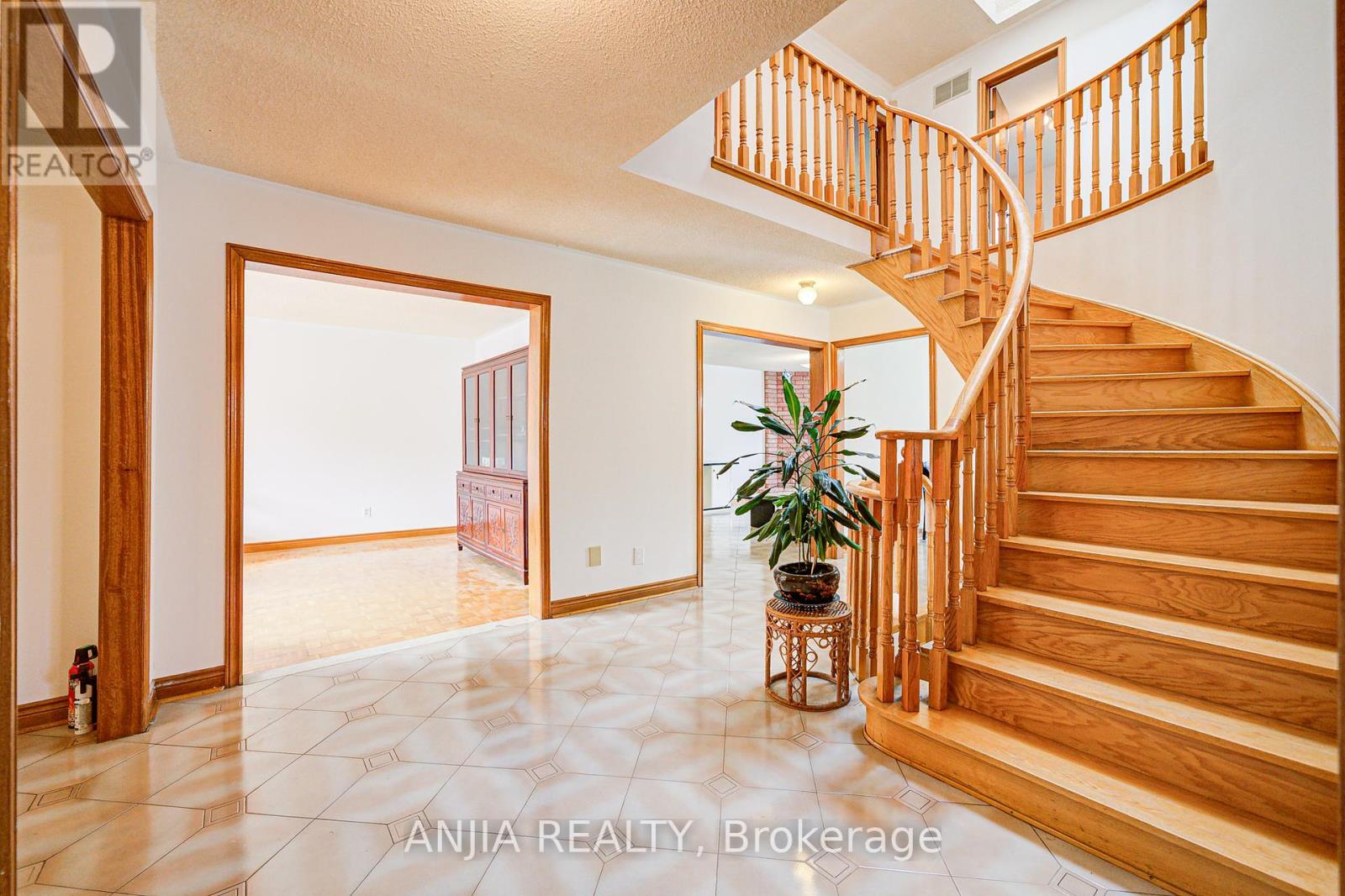 32 Brackin Road, Markham (Milliken Mills East), Ontario  L3R 6S1 - Photo 5 - N12154622