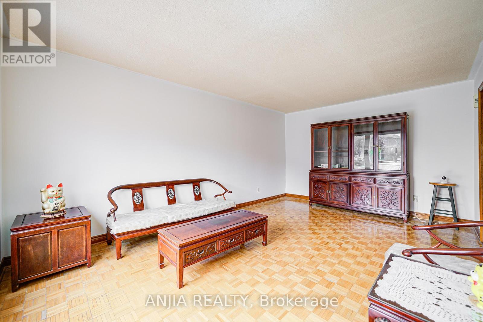 32 Brackin Road, Markham (Milliken Mills East), Ontario  L3R 6S1 - Photo 8 - N12154622