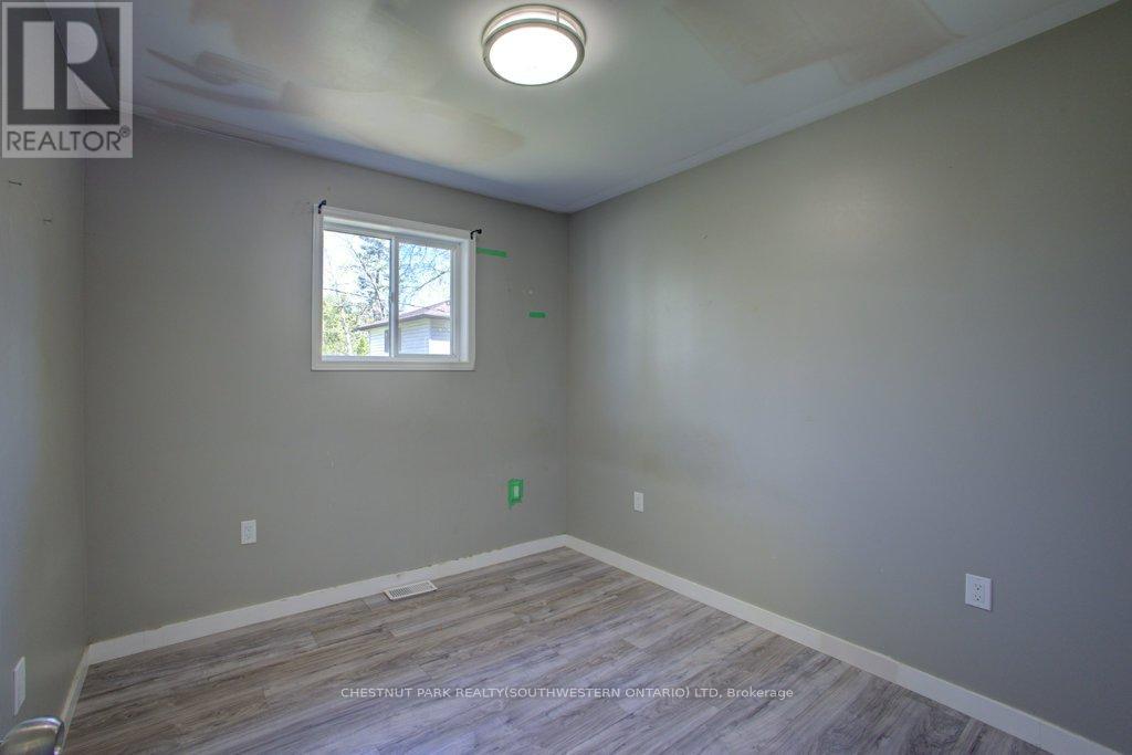 2081 25th Side Road, Innisfil, Ontario  L9S 1Z4 - Photo 12 - N12154654